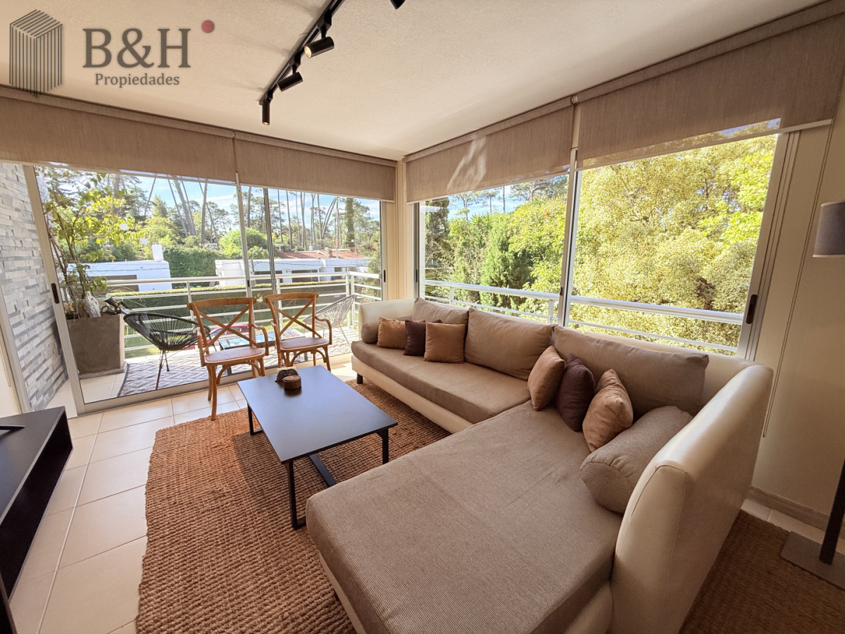 Apartamento ID.7466 - venta apartamento 3 dormitorios. Playa mansa, Punta del Este.