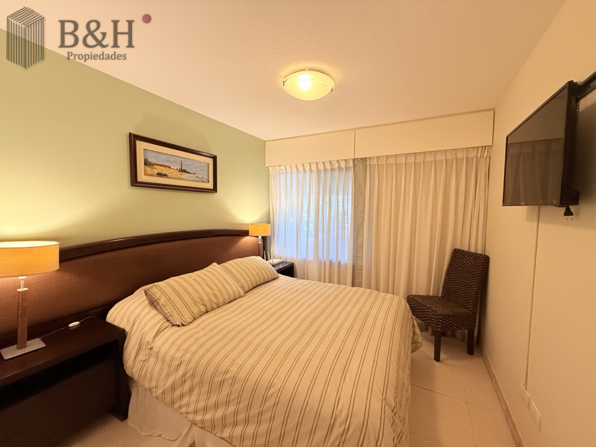 Apartamento ID.7466 - venta apartamento 3 dormitorios. Playa mansa, Punta del Este.