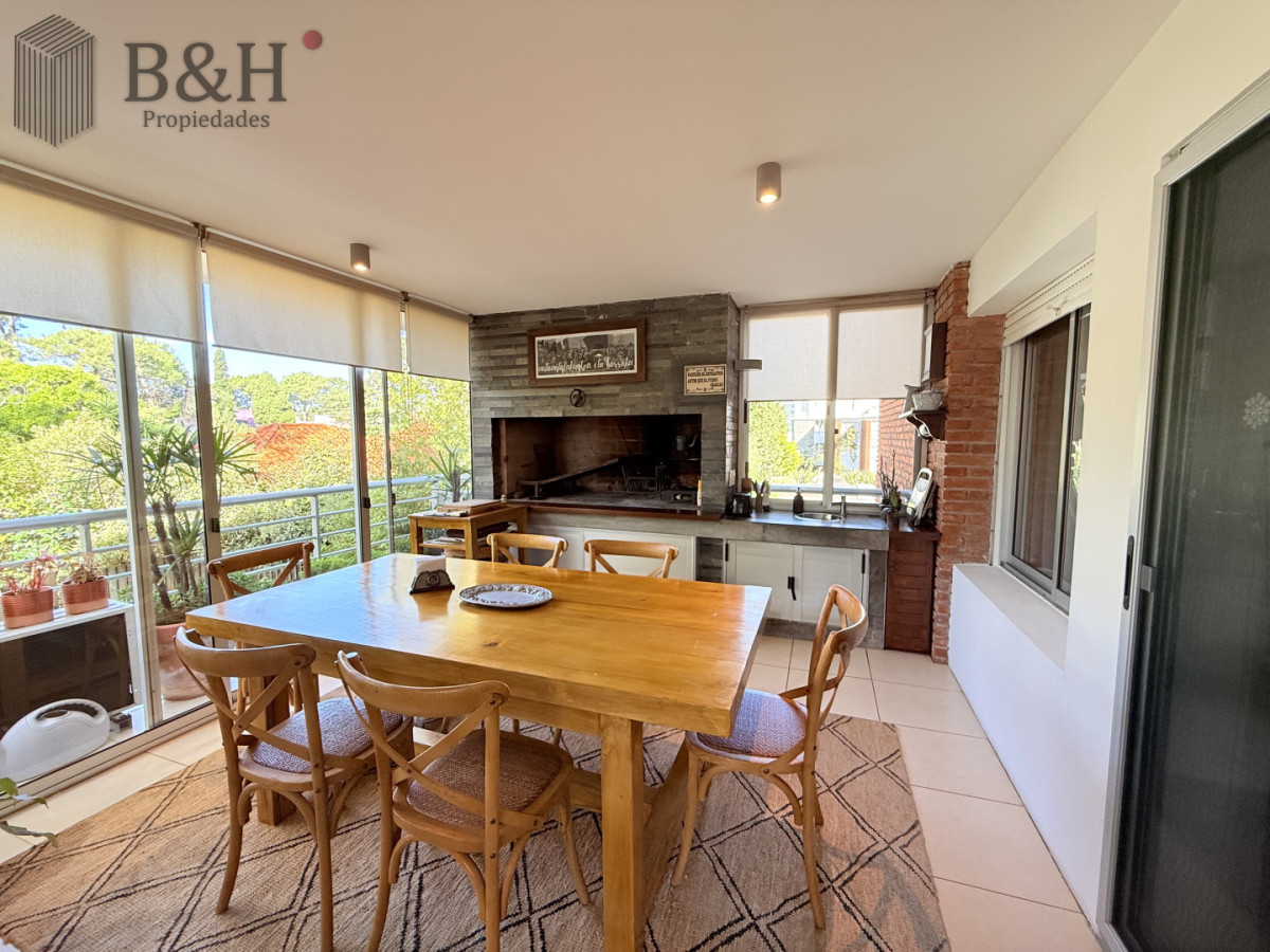 Apartamento ID.7466 - venta apartamento 3 dormitorios. Playa mansa, Punta del Este.