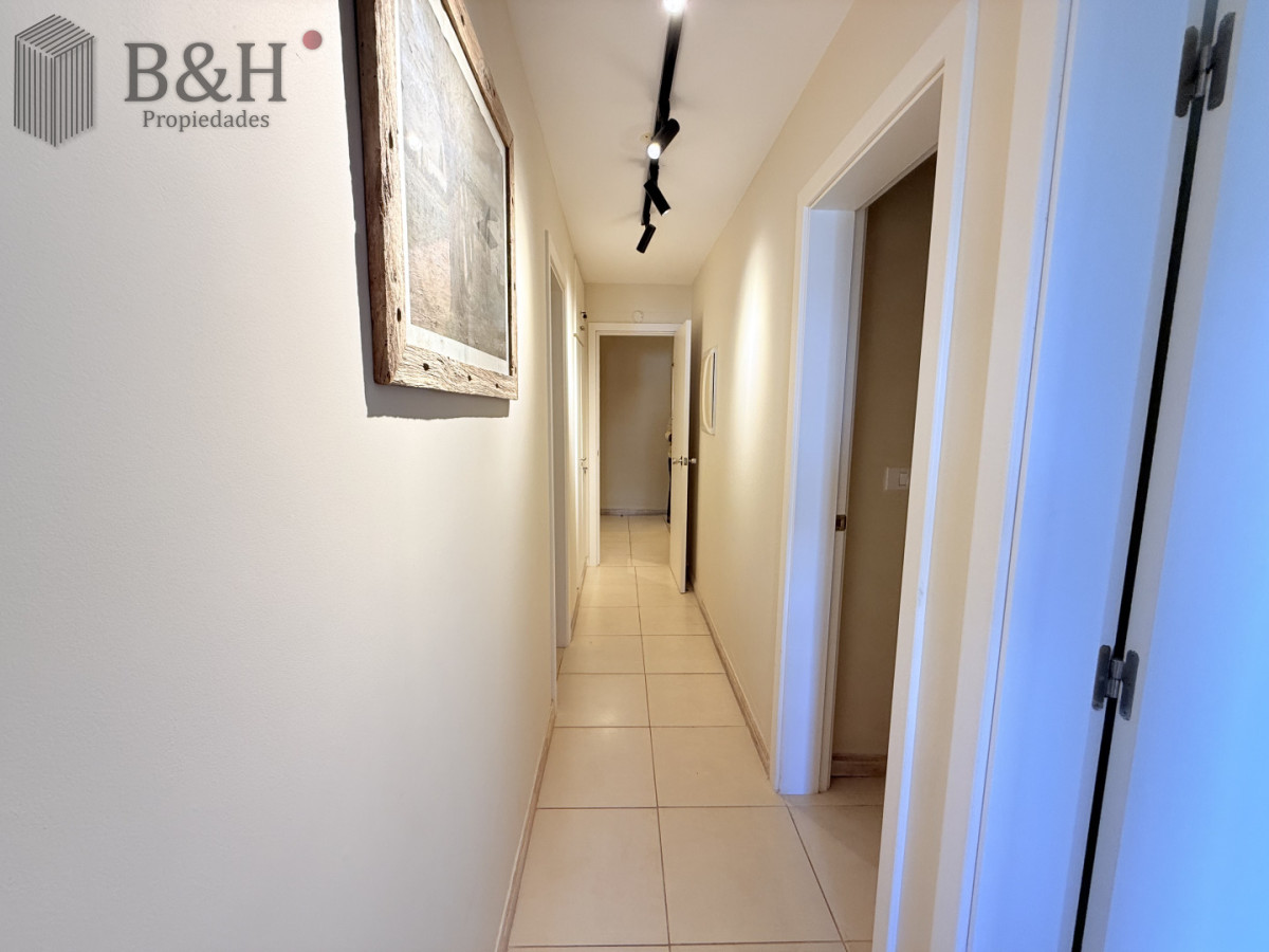 Apartamento ID.7466 - venta apartamento 3 dormitorios. Playa mansa, Punta del Este.