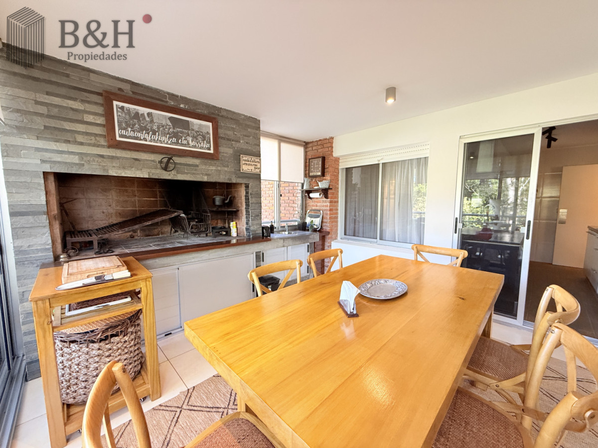 Apartamento ID.7466 - venta apartamento 3 dormitorios. Playa mansa, Punta del Este.