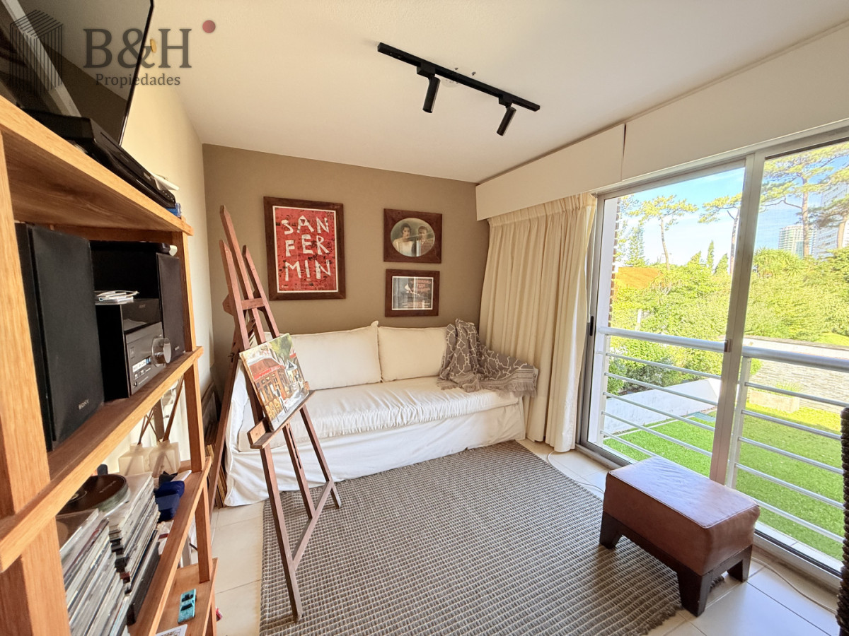 Apartamento ID.7466 - venta apartamento 3 dormitorios. Playa mansa, Punta del Este.