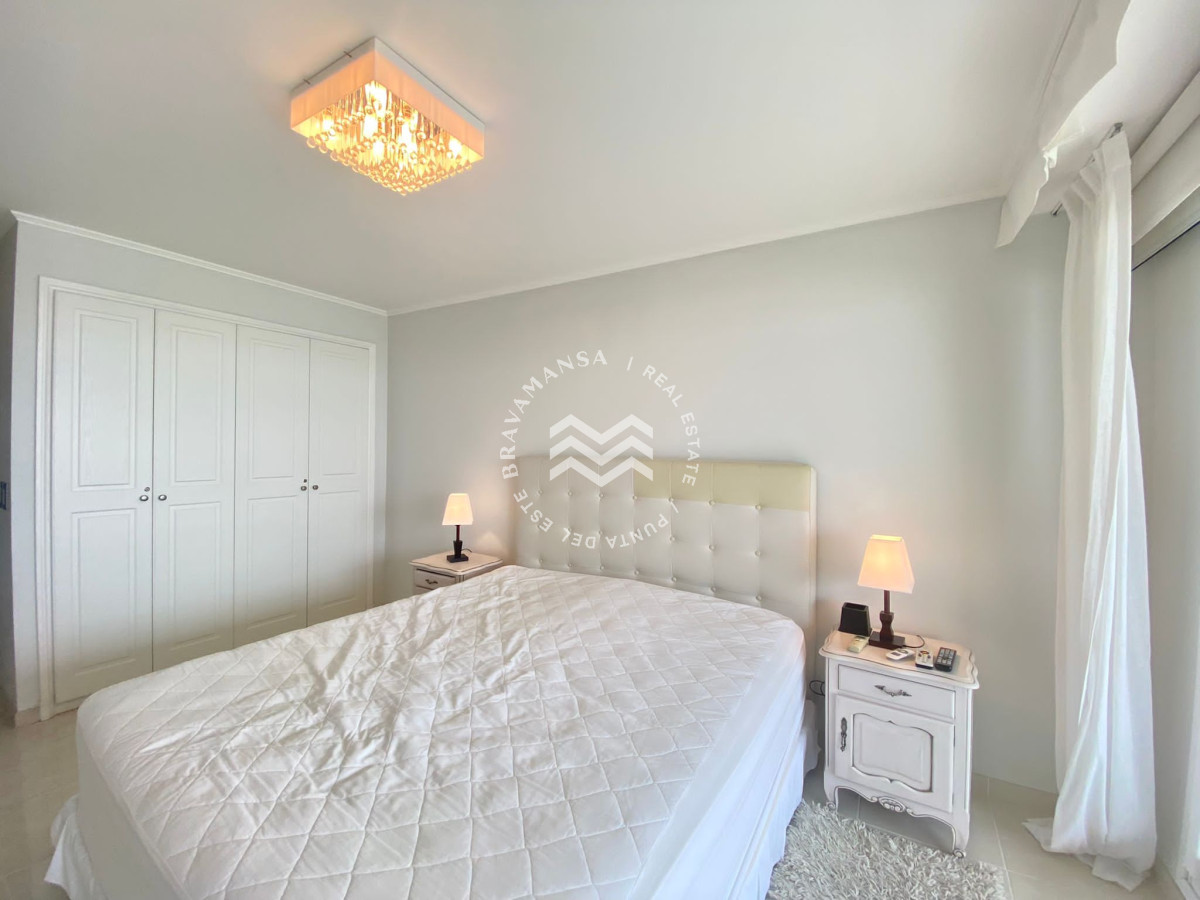 Apartamento ID.43 - Venta Apartamento 3 dormitorios en suite - Primera Línea Punta del Este 