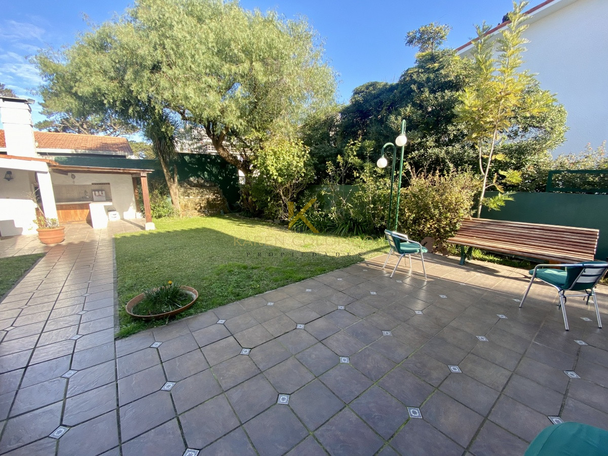 Casa ID.21094904 - Venta casa 3 dormitorios playa mansa Punta del Este