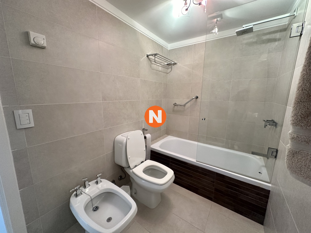 Apartamento Ref.222062 - Alquiler Apartamento primera línea 4 dormitorios