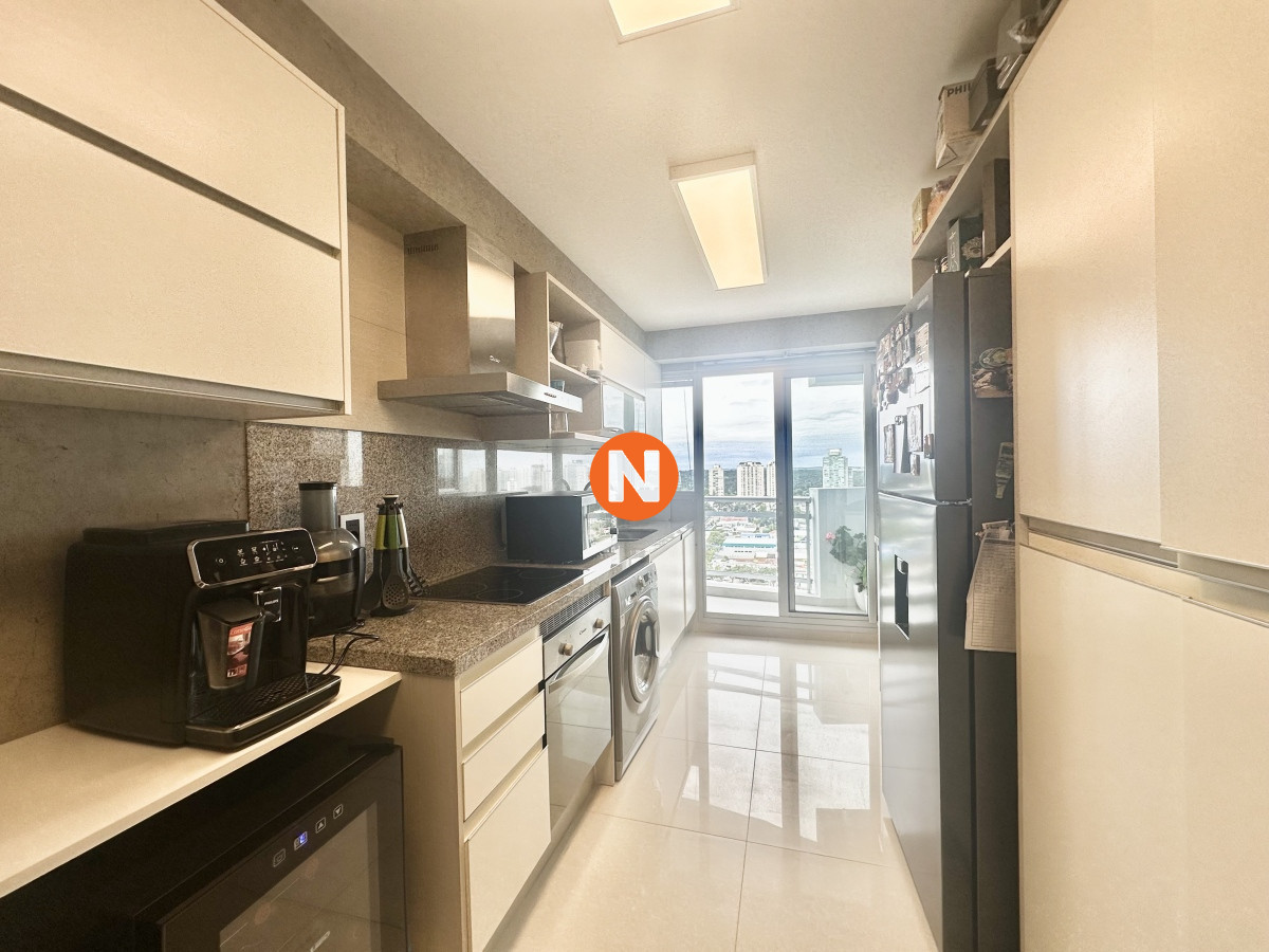 Apartamento Ref.221991 - Venta Excepcional Departamento - 2 Dormitorios + Servicio - Mansa Punta Del Este 