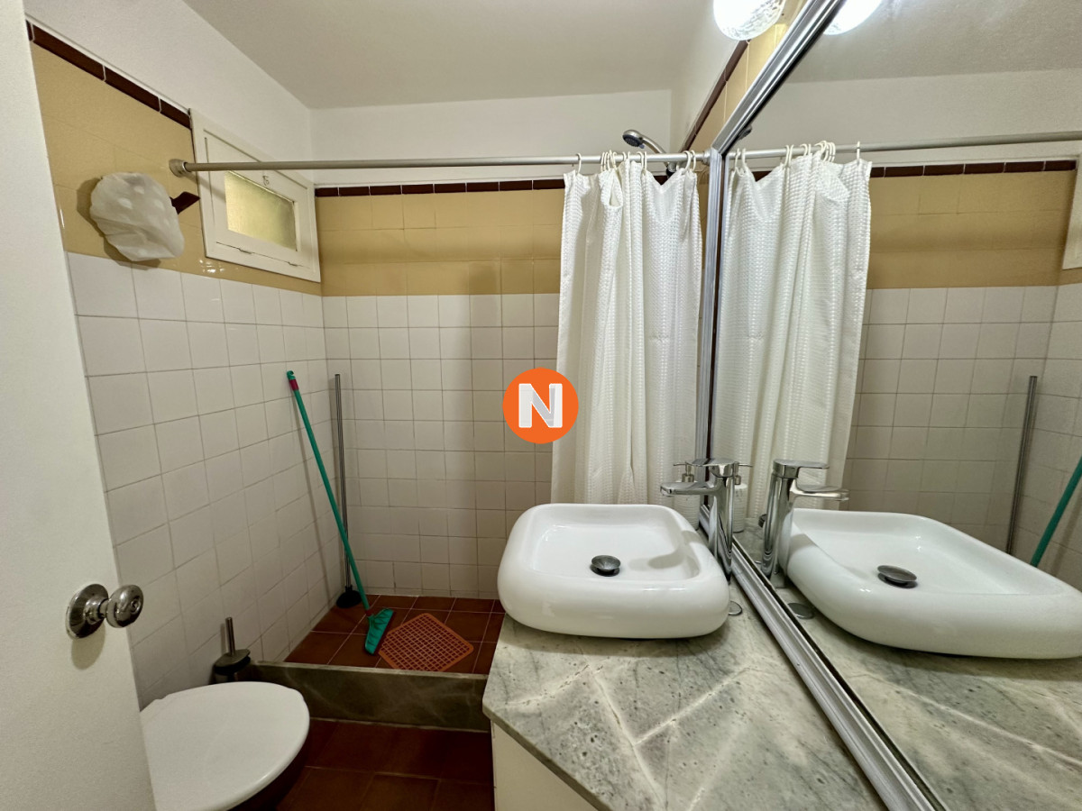 Casa Ref.225354 - Venta Casa 3 dormitorios + dependencia. Rincón del indio, Punta del Este. 