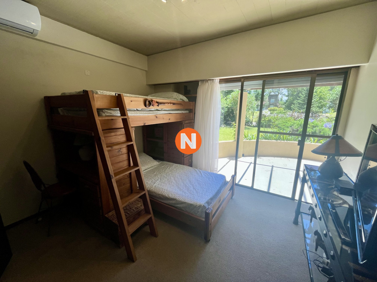 Casa Ref.226093 - Venta casa 5 dormitorios. Playa brava, Punta del Este