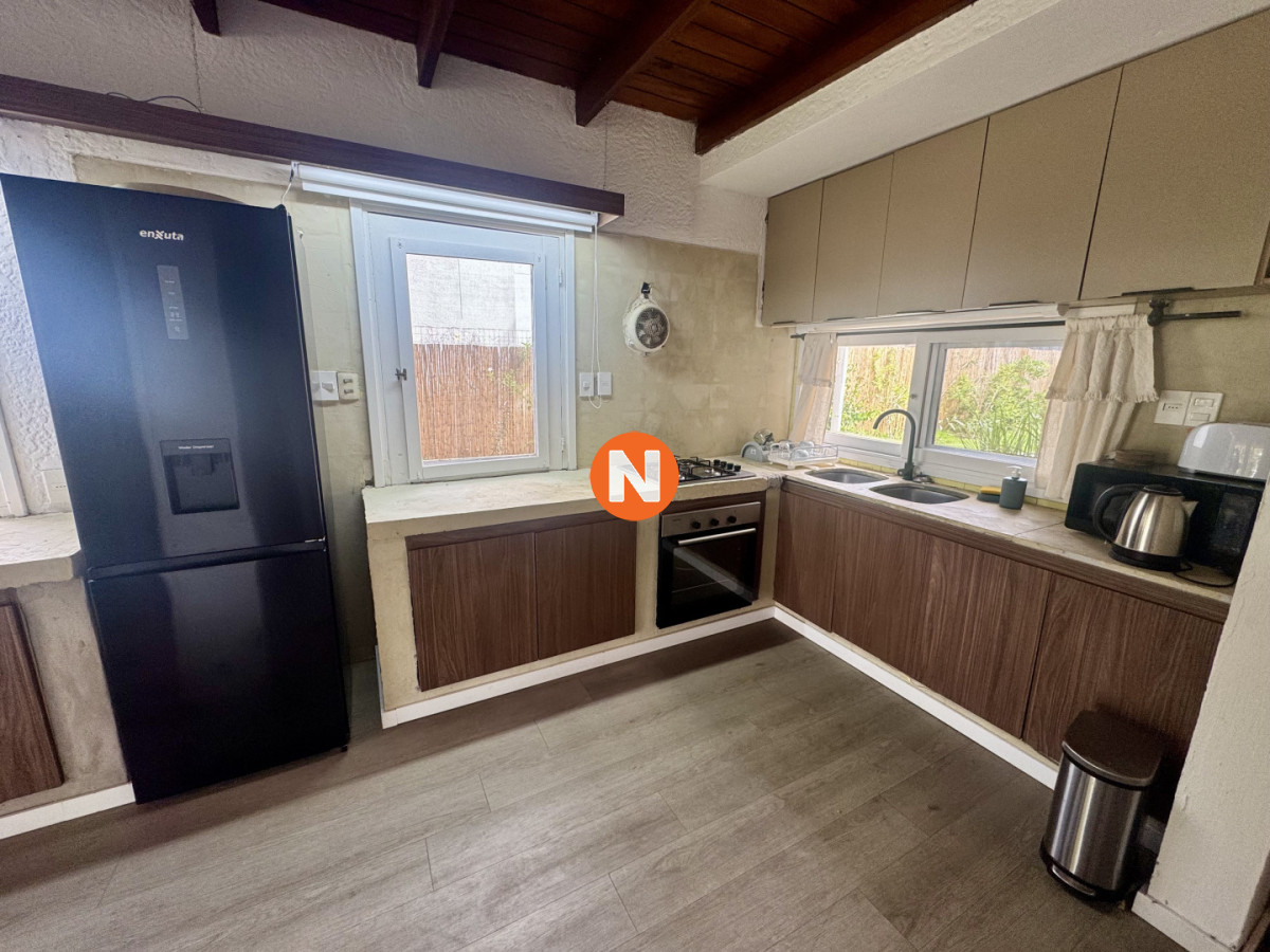 Casa Ref.225354 - Venta Casa 3 dormitorios + dependencia. Rincón del indio, Punta del Este. 