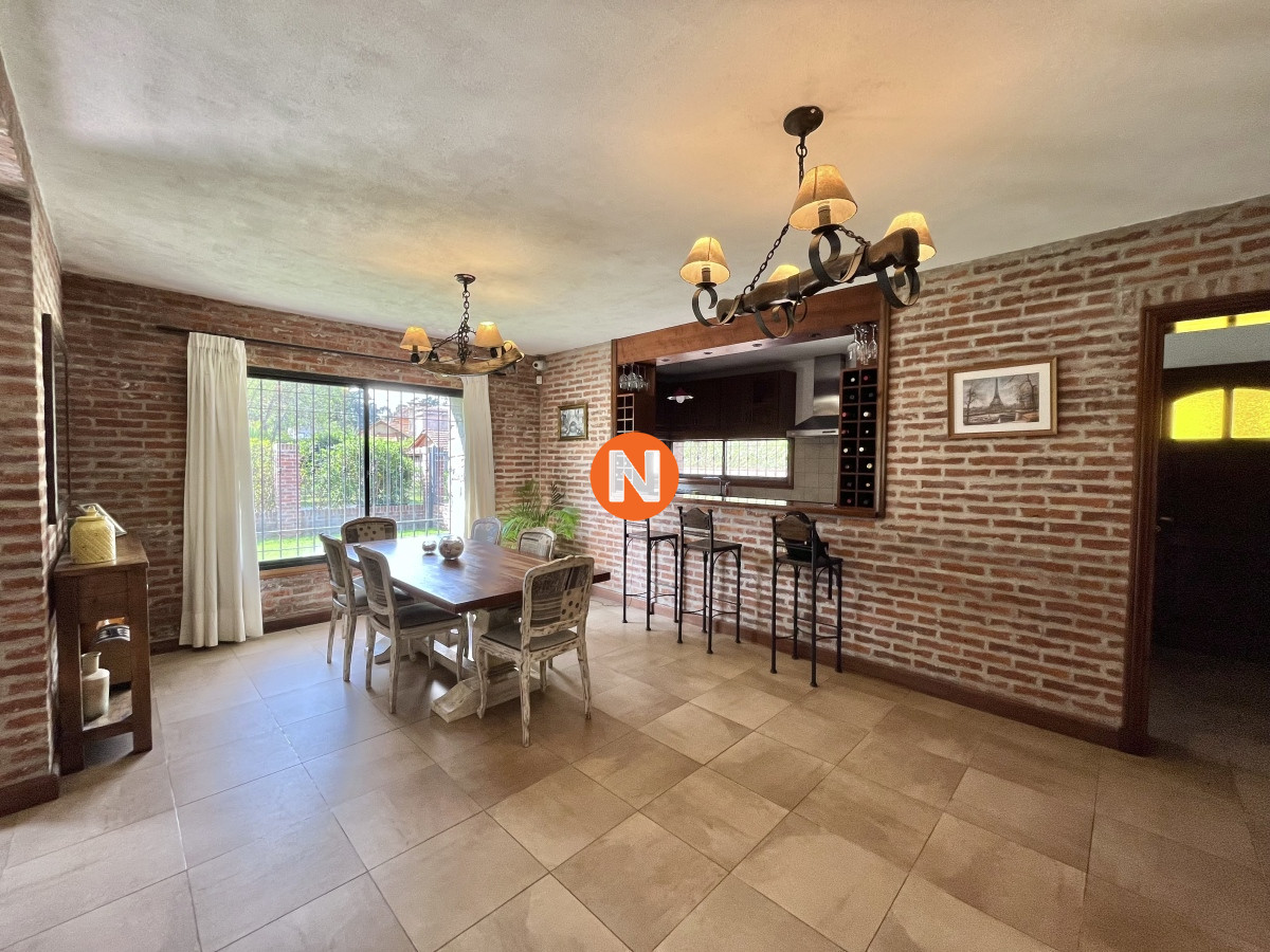 Casa Ref.223161 - Venta espectacular casa en Punta del Este, Pinares - 4 dormitorios