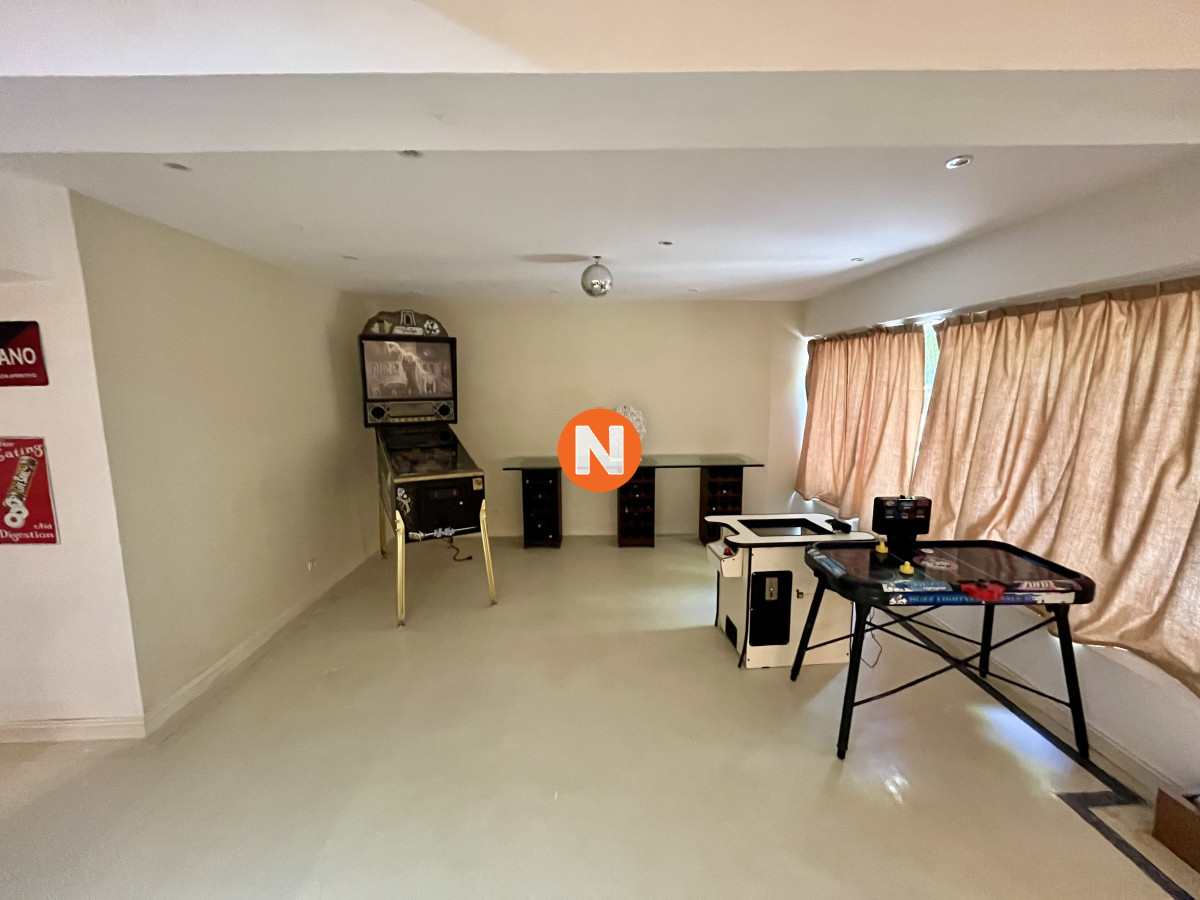 Casa Ref.226093 - Venta casa 5 dormitorios. Playa brava, Punta del Este