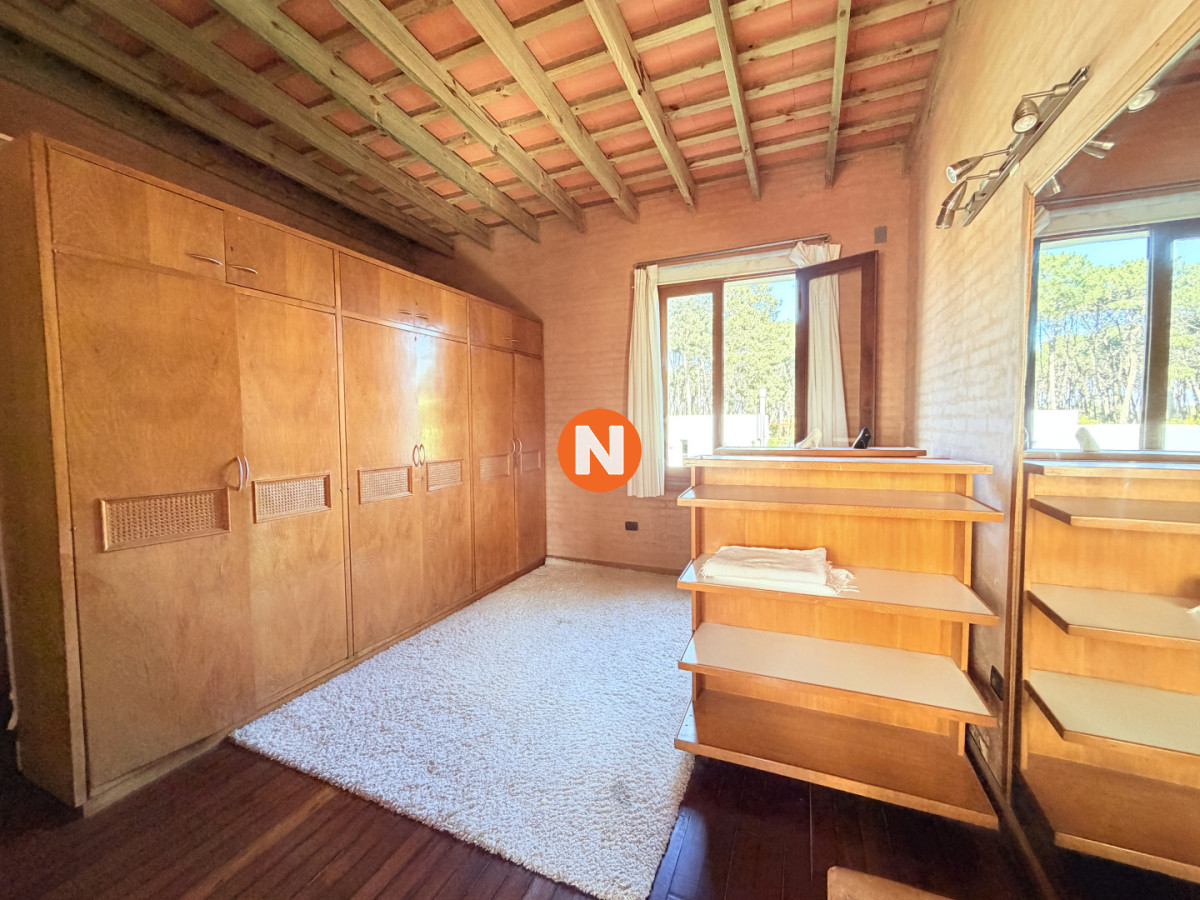 Casa Ref.226094 - Casa en Venta Barrio Privado La Arbolada Cinco Dormitorios Pisicina