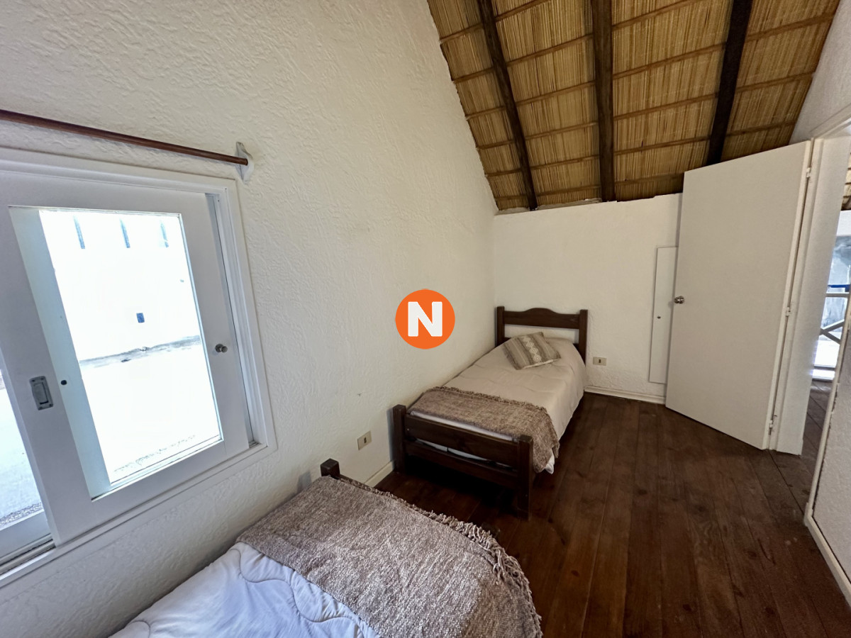 Casa Ref.225354 - Venta Casa 3 dormitorios + dependencia. Rincón del indio, Punta del Este. 