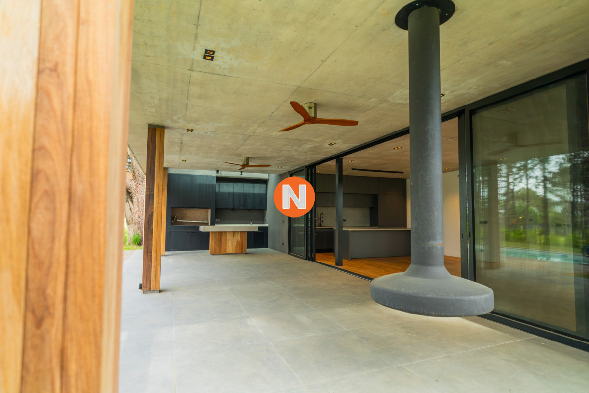 Casa Ref.226087 - Casa en venta 4 dormitorios, Distrito 52 - Punta del Este 