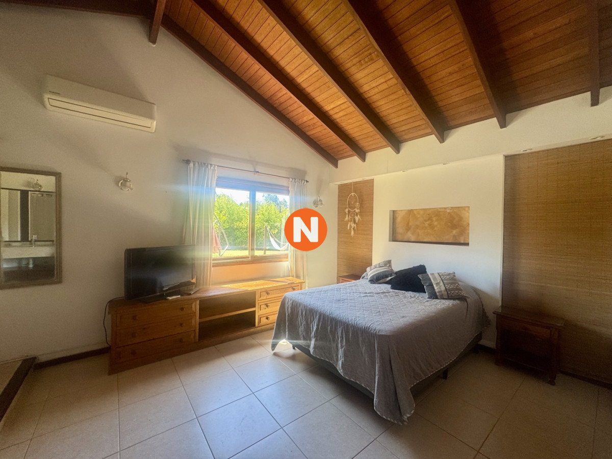 Casa Ref.224927 - Venta. Casa. 4 dormitorios 