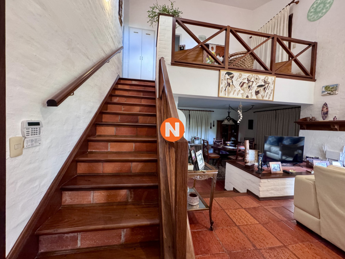 Casa Ref.225678 - VENTA CASA 3 DORMITORIO PUNTA DEL ESTE-SAN RAFAEL