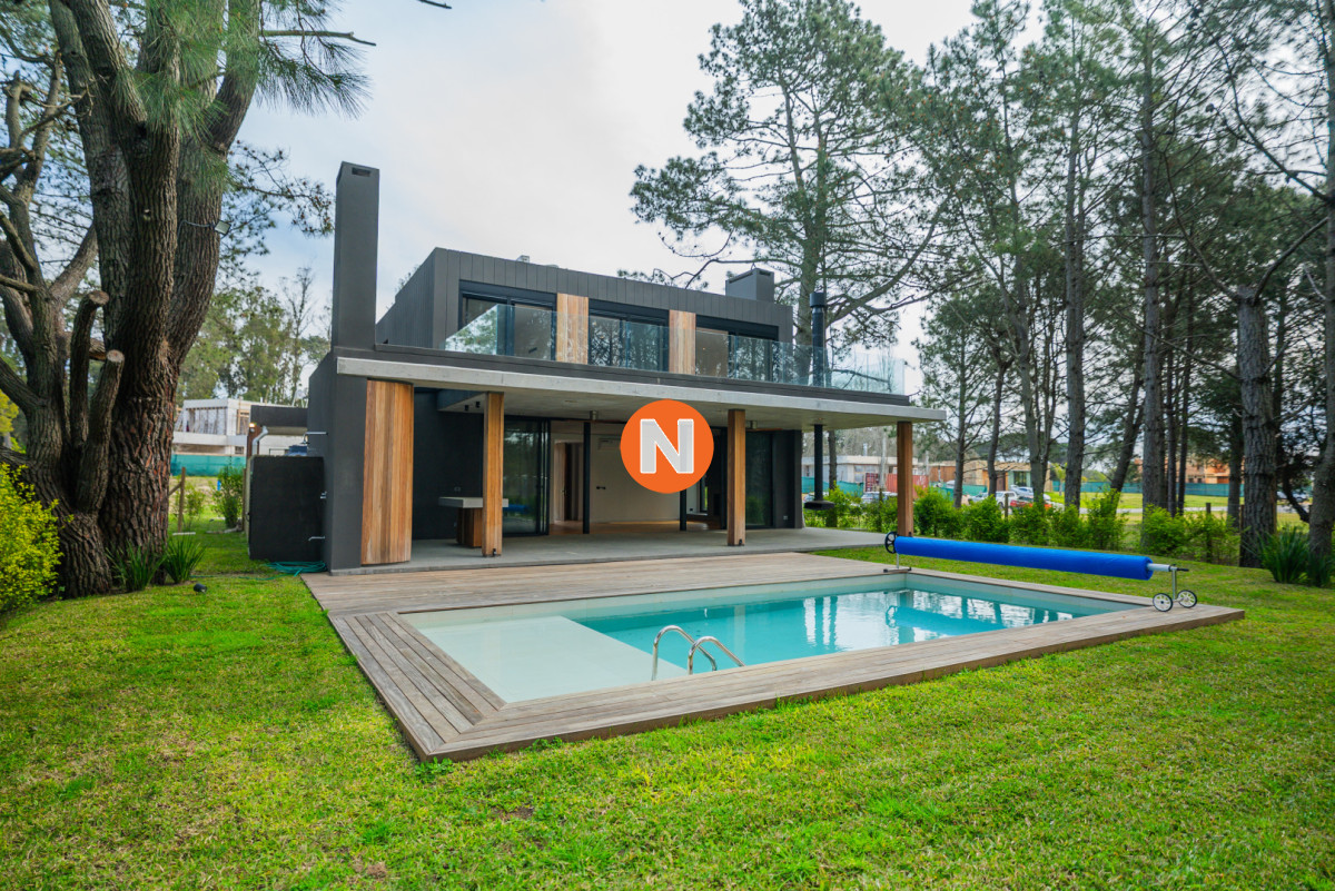 Casa Ref.226087 - Casa en venta 4 dormitorios, Distrito 52 - Punta del Este 