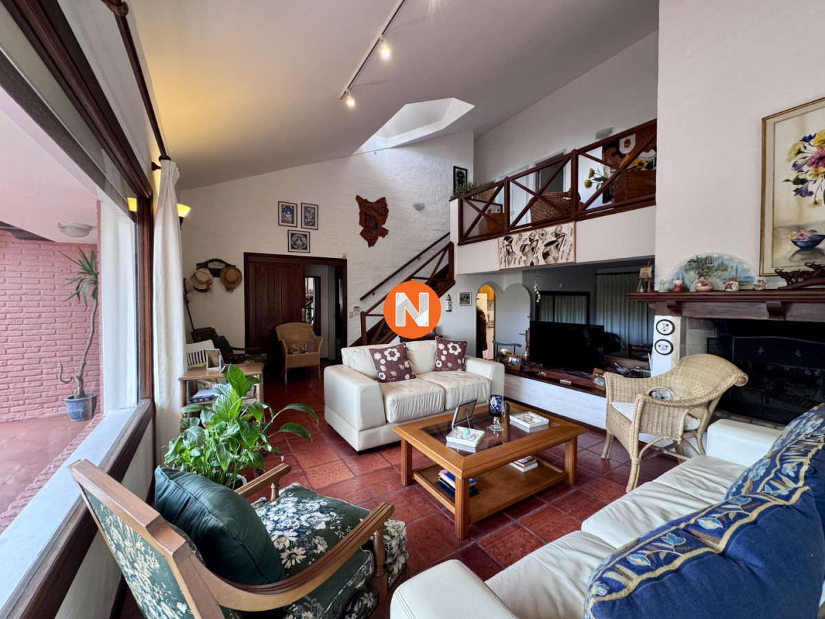 Casa Ref.225678 - VENTA CASA 3 DORMITORIO PUNTA DEL ESTE-SAN RAFAEL