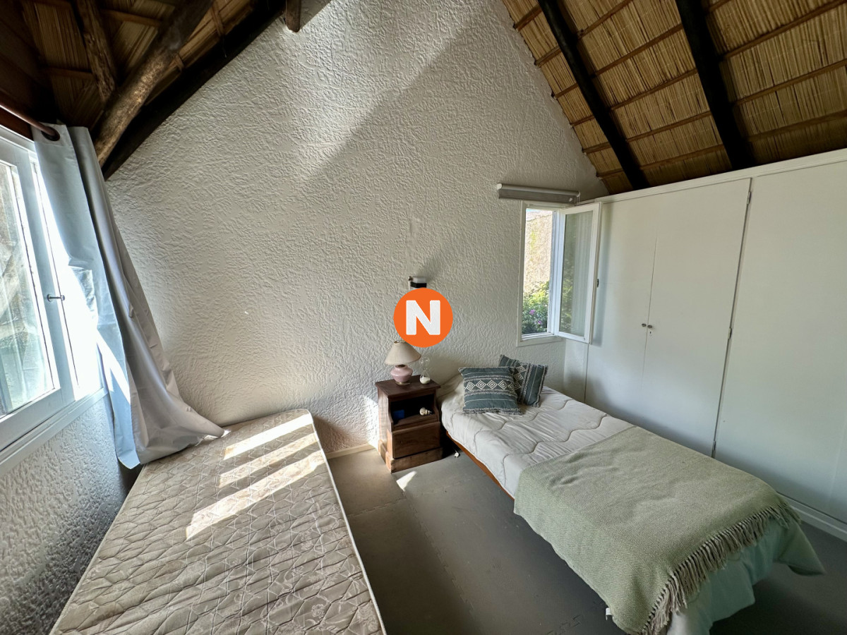 Casa Ref.225354 - Venta Casa 3 dormitorios + dependencia. Rincón del indio, Punta del Este. 