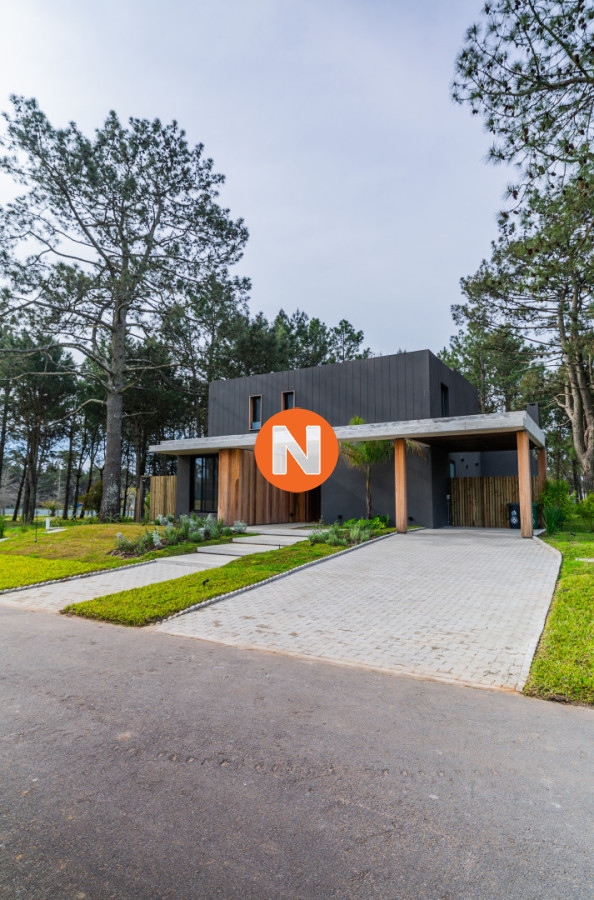 Casa Ref.226087 - Casa en venta 4 dormitorios, Distrito 52 - Punta del Este 
