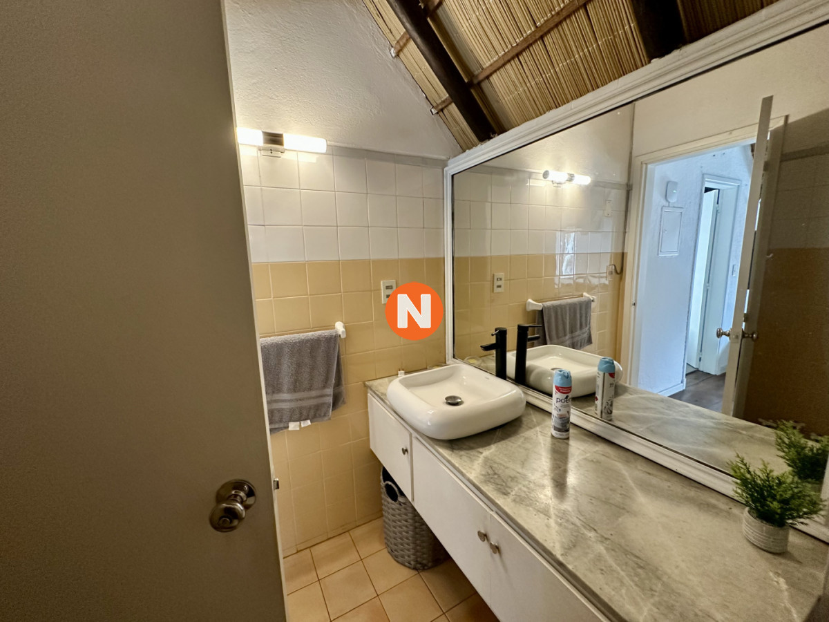 Casa Ref.225354 - Venta Casa 3 dormitorios + dependencia. Rincón del indio, Punta del Este. 