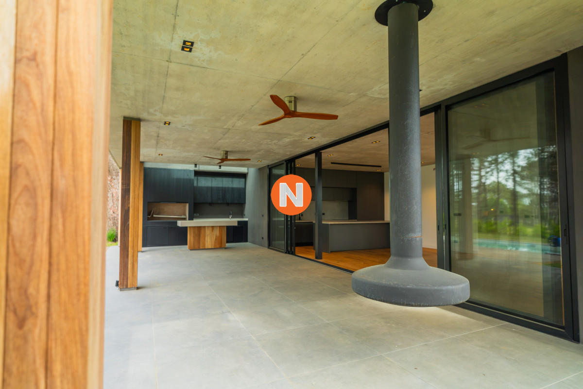 Casa Ref.226087 - Casa en venta 4 dormitorios, Distrito 52 - Punta del Este 