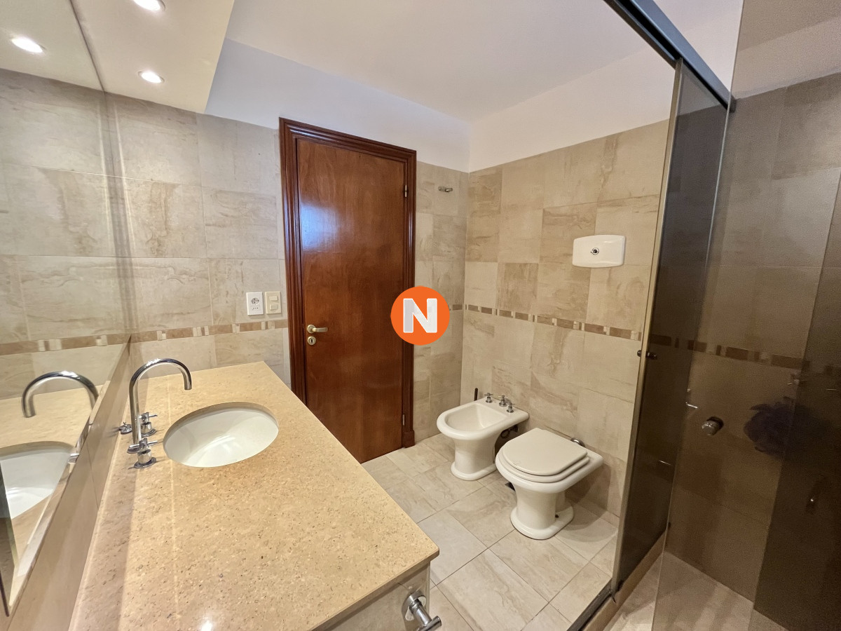 Casa Ref.223161 - Venta espectacular casa en Punta del Este, Pinares - 4 dormitorios