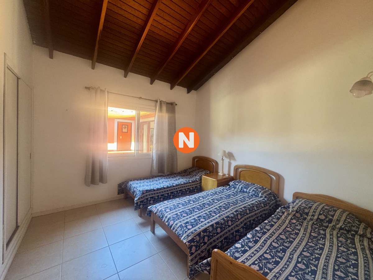 Casa Ref.224927 - Venta. Casa. 4 dormitorios 