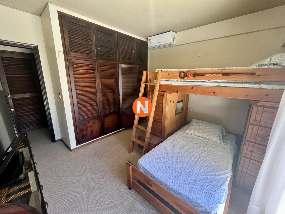 Casa Ref.226093 - Venta casa 5 dormitorios. Playa brava, Punta del Este