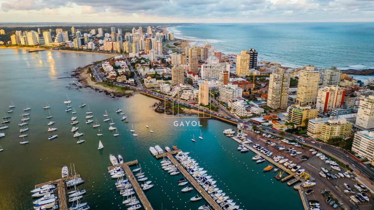Apartamento ID.1302 - Apartamento en venta de 2 dormitorios en Punta del Este