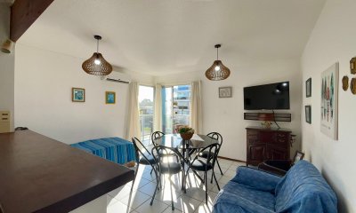 Venta apartamento dos dormitorios. Aidy grill. Punta Del Este.