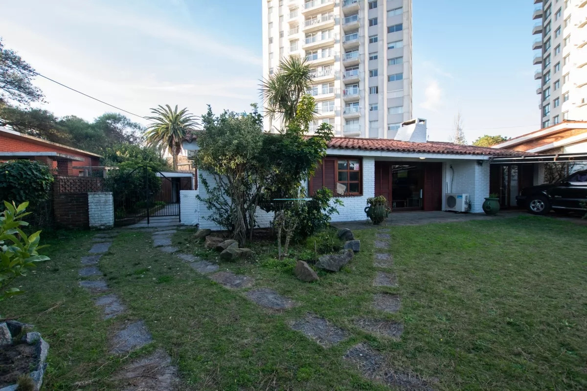 Casa ID.332 - venta casa 4 dormitorios Punta del Este 