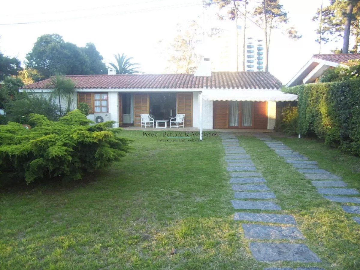 Casa ID.332 - venta casa 4 dormitorios Punta del Este 