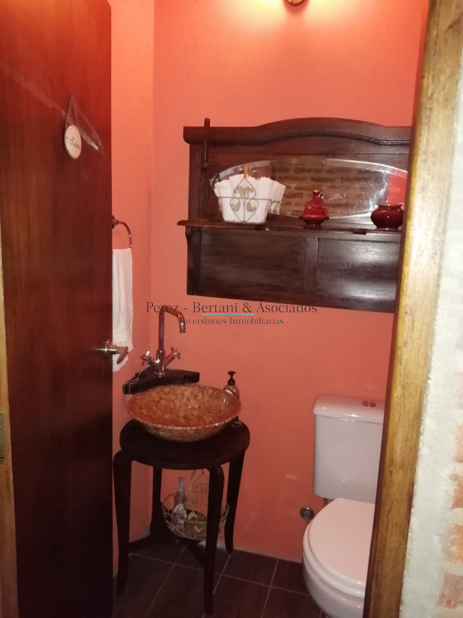 Casa ID.333 - Hermosa casa con gran metraje de terreno!