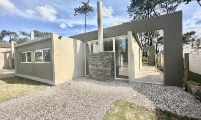 Venta Casa Ph - 2 Dormitorios + Servicio - Pinares