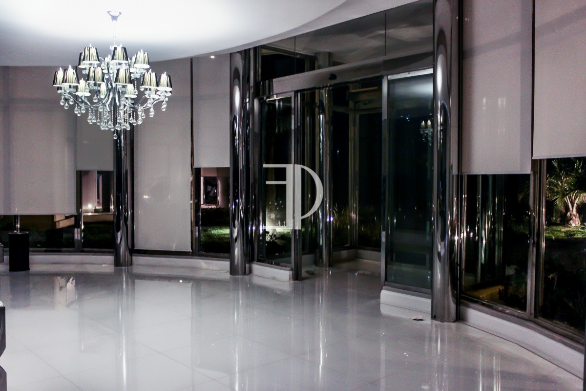 Apartamento ID.579 - Venta apartamento 1 dormitorio Playa mansa Punta del Este. 