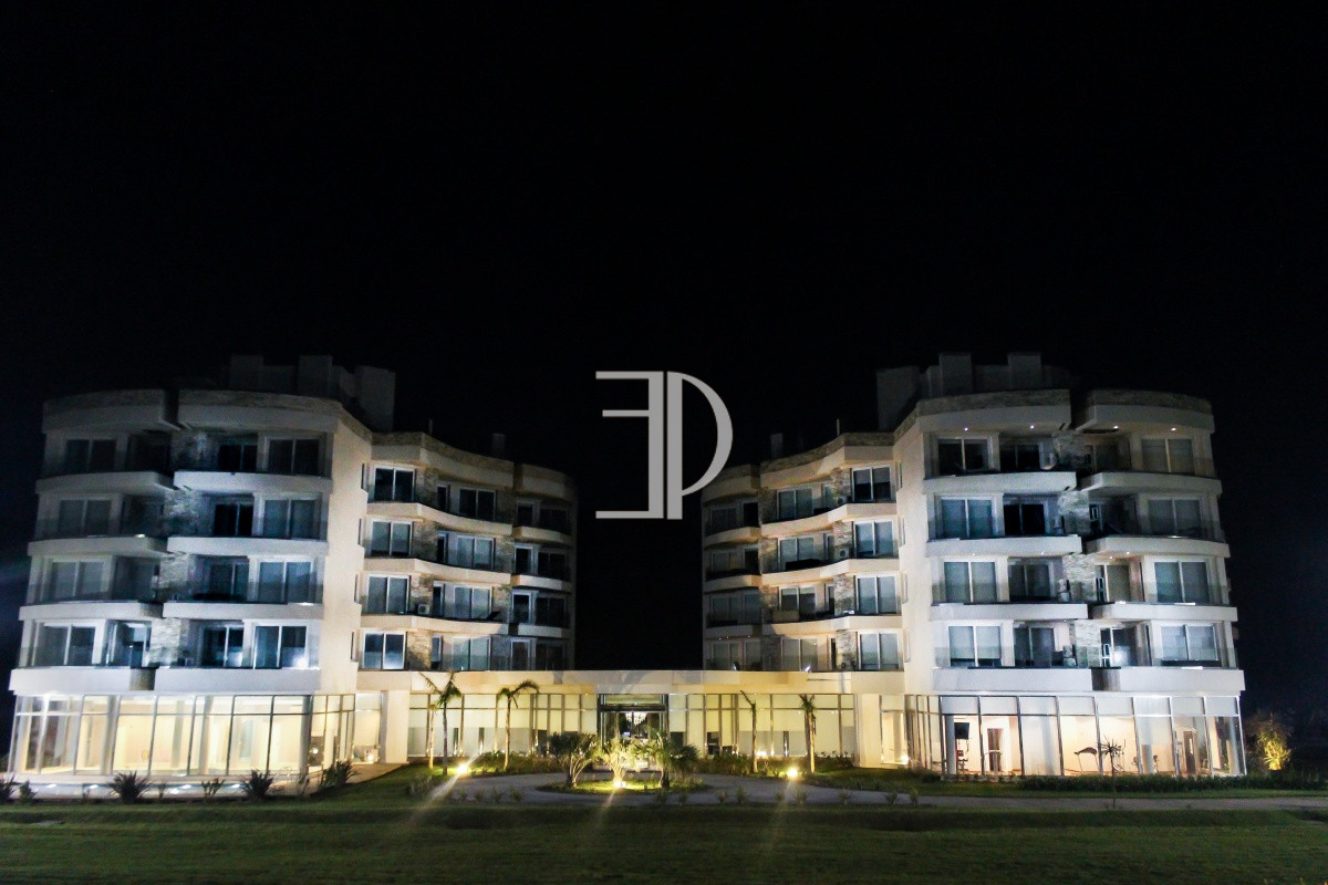 Apartamento ID.579 - Venta apartamento 1 dormitorio Playa mansa Punta del Este. 