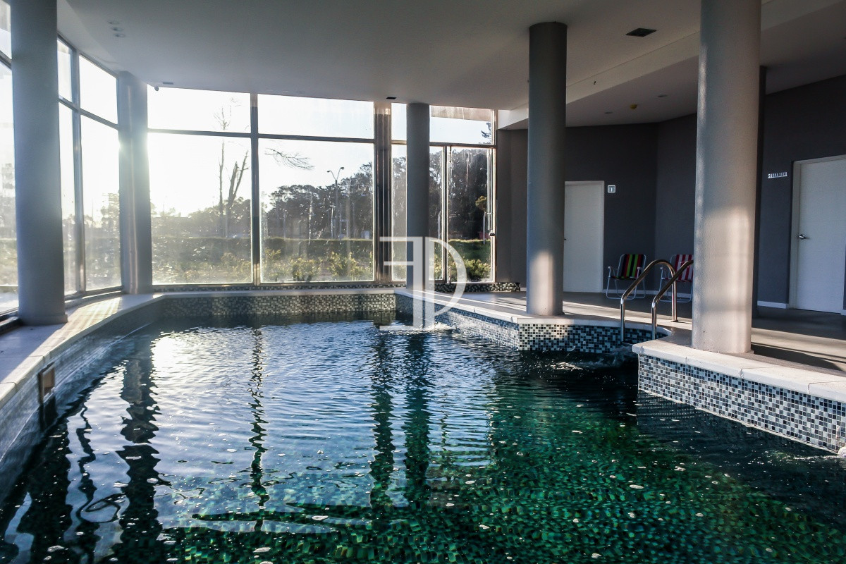 Apartamento ID.579 - Venta apartamento 1 dormitorio Playa mansa Punta del Este. 