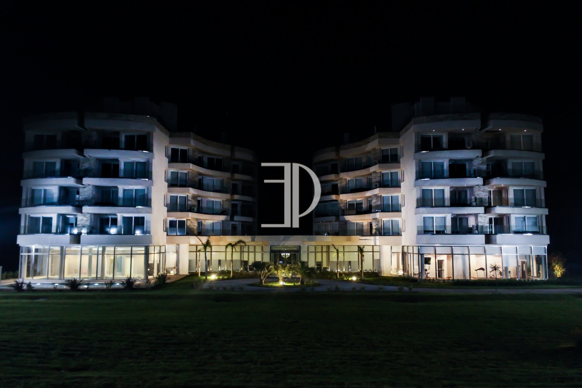 Apartamento ID.579 - Venta apartamento 1 dormitorio Playa mansa Punta del Este. 