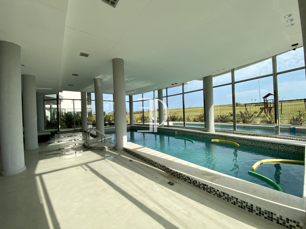 Apartamento ID.579 - Venta apartamento 1 dormitorio Playa mansa Punta del Este. 