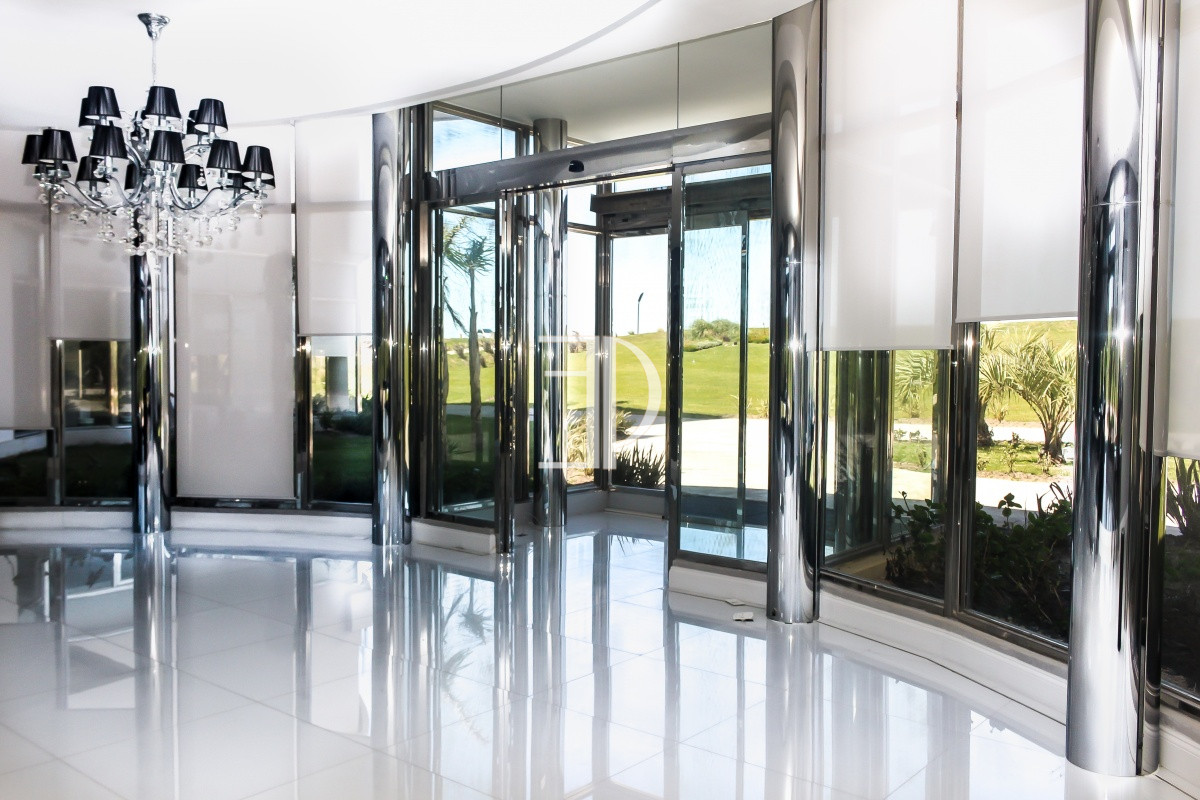 Apartamento ID.579 - Venta apartamento 1 dormitorio Playa mansa Punta del Este. 