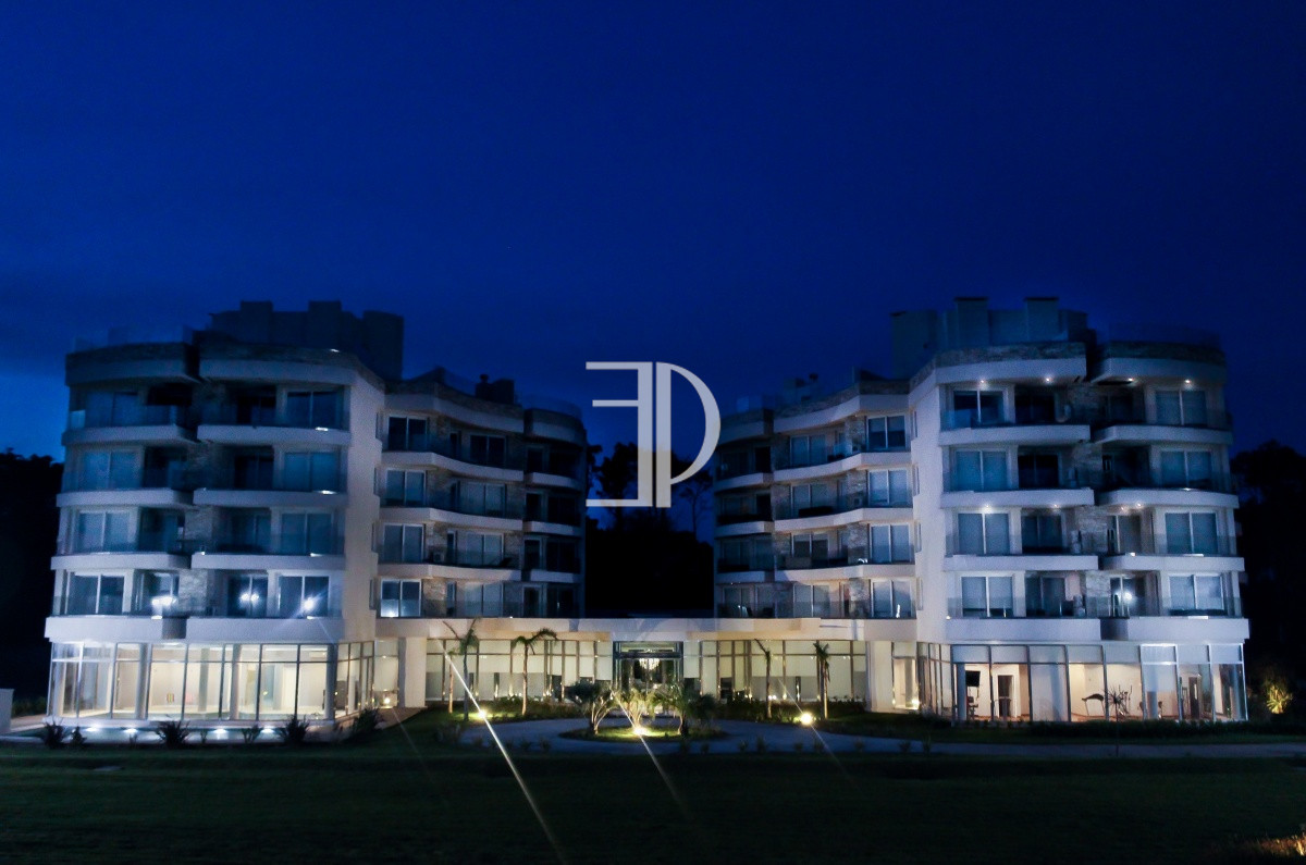 Apartamento ID.579 - Venta apartamento 1 dormitorio Playa mansa Punta del Este. 