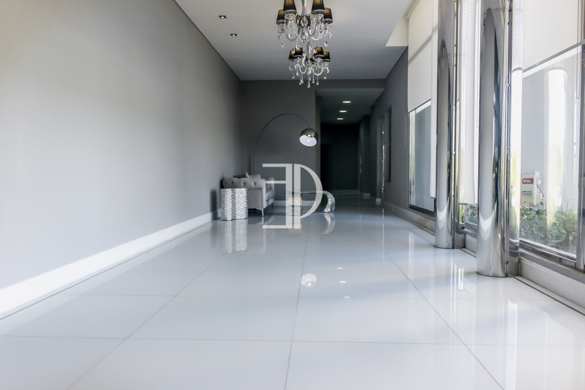 Apartamento ID.579 - Venta apartamento 1 dormitorio Playa mansa Punta del Este. 