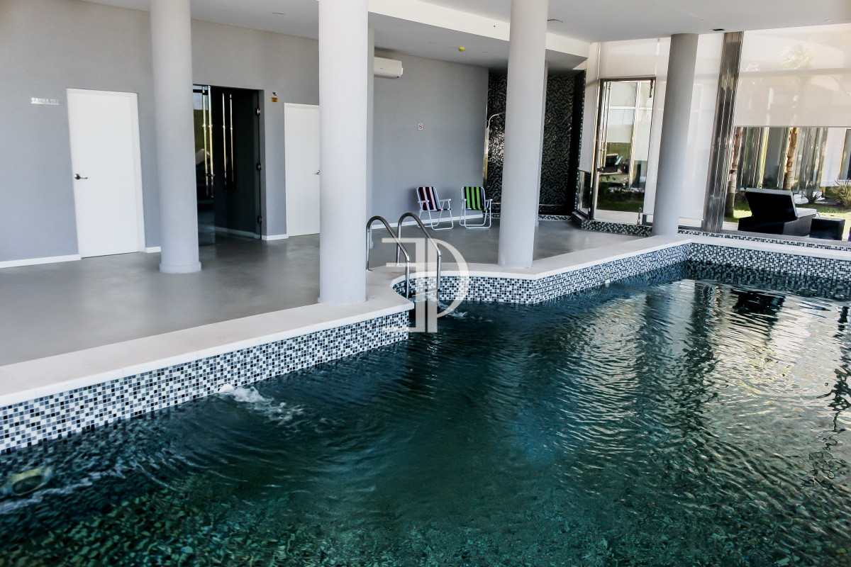 Apartamento ID.579 - Venta apartamento 1 dormitorio Playa mansa Punta del Este. 