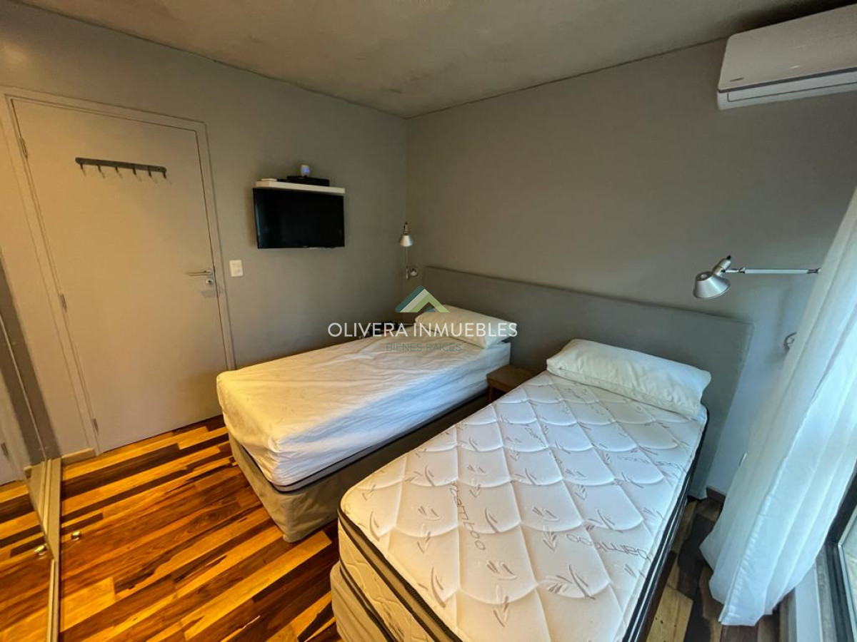 Apartamento ID.12223 - Venta apartamento 2 dormitorios playa brava Punta del Este