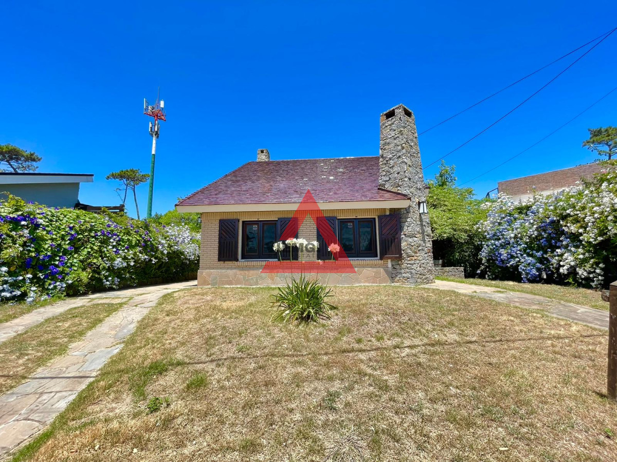 Casa ID.159 - Casa de 4 dormitorios a 200mts del mar , Playa Mansa 