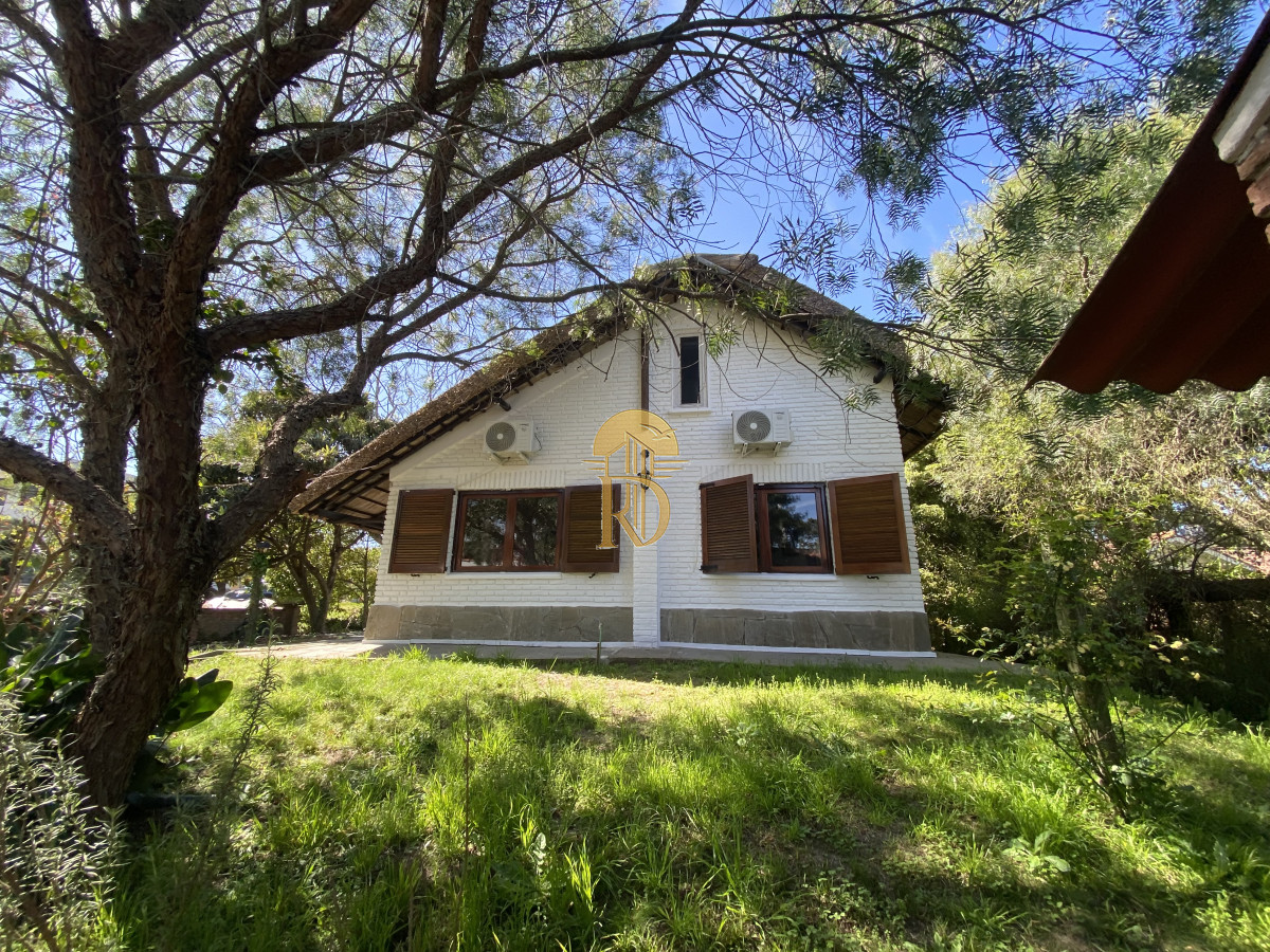 Venta casa 3 dormitorios. Pinares, Punta del Este -id-785-11