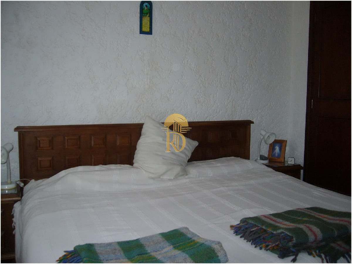 Casa en Pinares, 4 dormitorios * -id-782-7