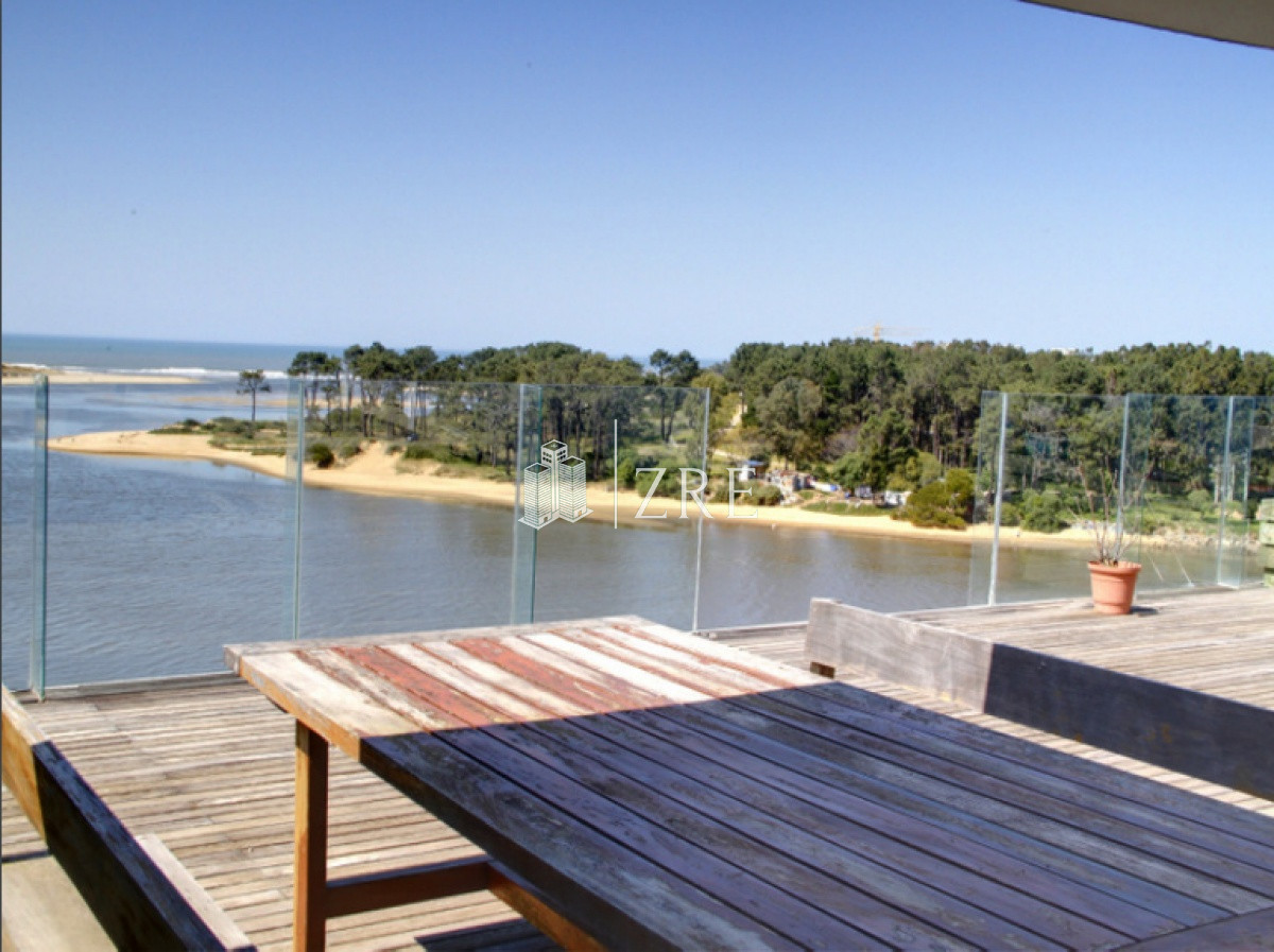 Apartamento ID.532 - Venta Penthouse en La Barra, Punta del Este