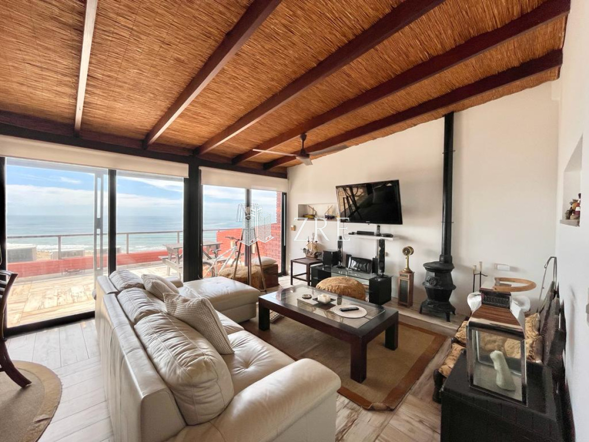 Apartamento ID.245 - PENTHOUSE 2 DORMITORIOS + TERRAZA EXCLUSIVAS VISTAS A PLAYA BRAVA PUNTA DEL ESTE VENTA